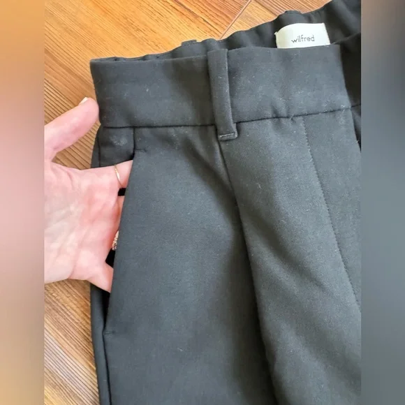 Aritzia - Wilfred, size 4, Black Pleated Trousers - Picture 7 of 11